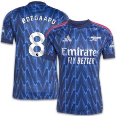 Arsenal Away Shirt (3)