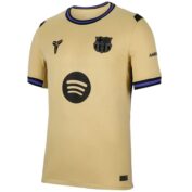 Barcelona Away (4)