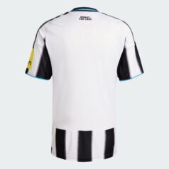 Newcastle United Home (7)